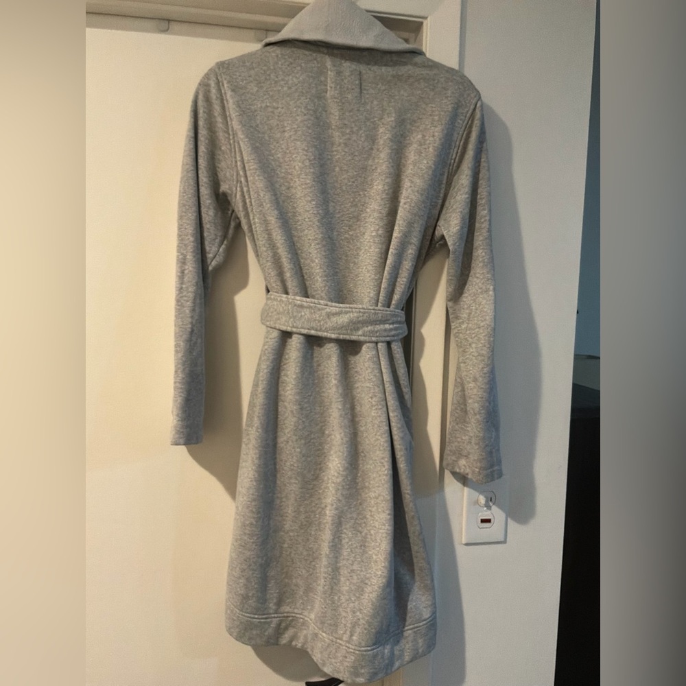 UGG Light Gray Women's Robe - XS - Picture 5 of 5